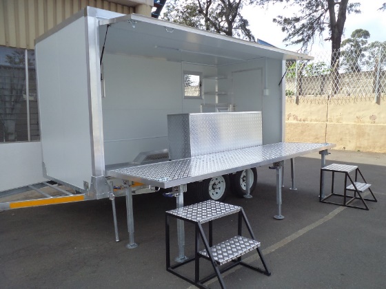 STAGE UNIT_ Double Axle Braked Stage Unit 5 STAGE UNIT_ Double Axle Braked Stage Unit - Image 5