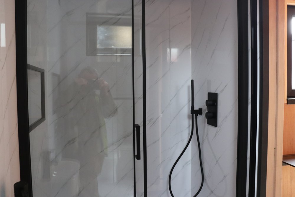 28FT converted container with Kitchen & Fixed Bed Maintenance Room 9 28FT converted container with Kitchen & Fixed Bed Maintenance Room - Image 9