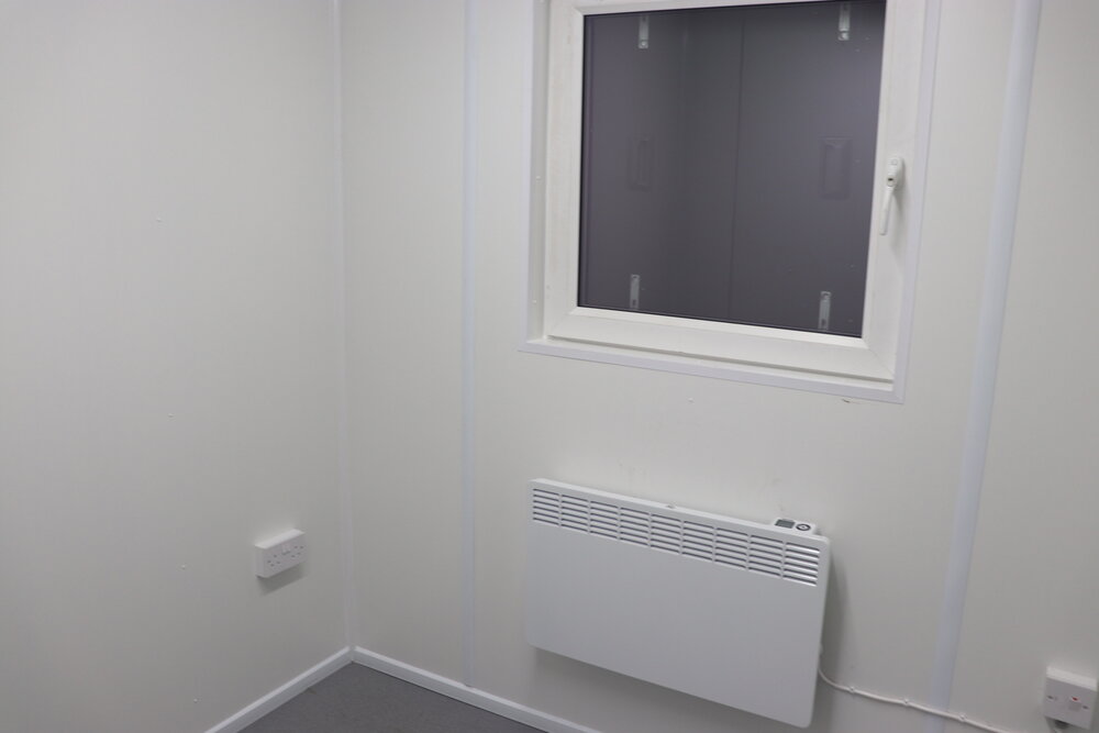 Self contained welfare. 28X8 5 Self contained welfare. 28X8 - Image 5