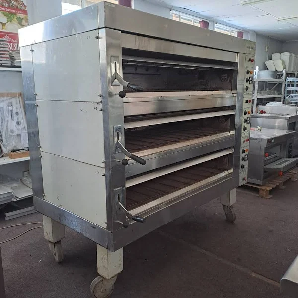Deck oven – 3 deck (1.6m)- BAKEMARK 1 Deck oven – 3 deck (1.6m)- BAKEMARK