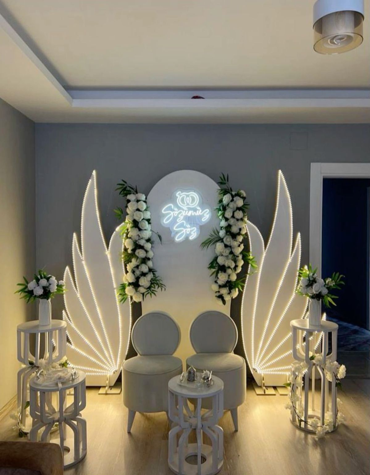 Luxury LED Floral Backdrop & Seating Set 1 Luxury LED Floral Backdrop & Seating Set